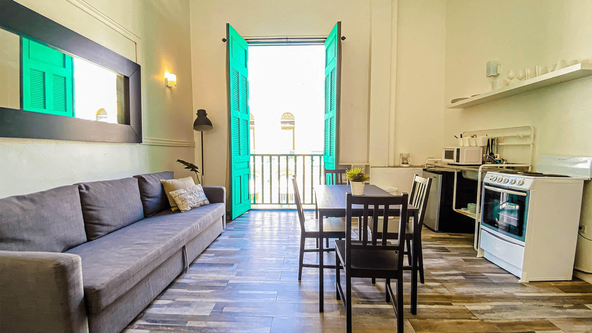 Apartamento 1206 Amueblado en Ponce Edif. Gladiolas